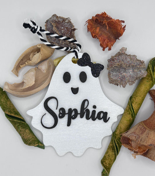 Custom Halloween tags | Personalized ghost tags | Wooden Basket tags | Trick or treat | Spooky tags